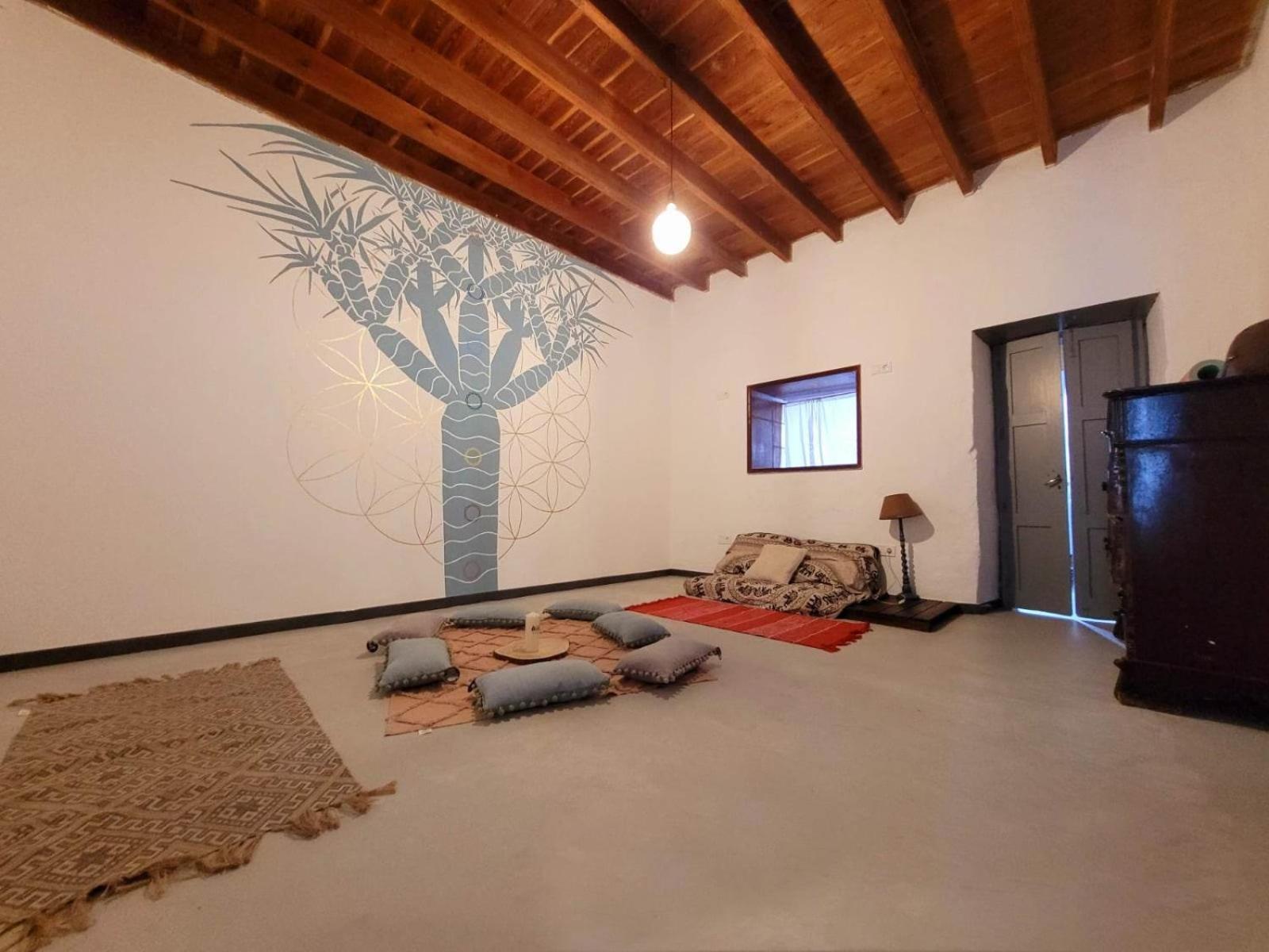 Acoran Family Guests House With Included Morning Yoga Practice *