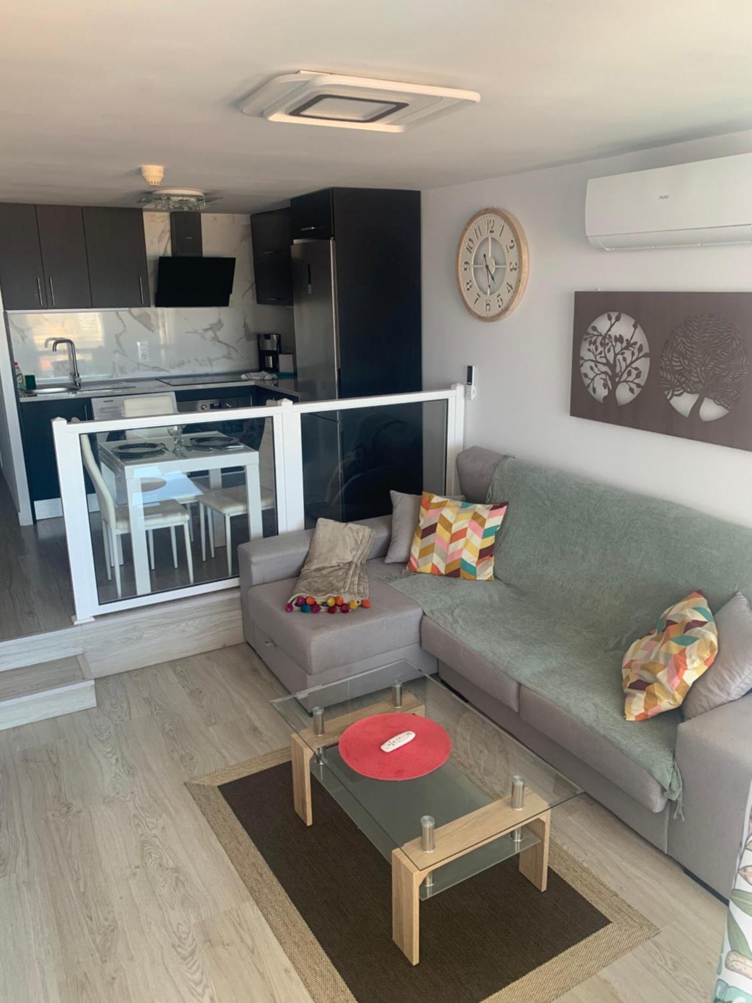 Cosy Floor Apartment