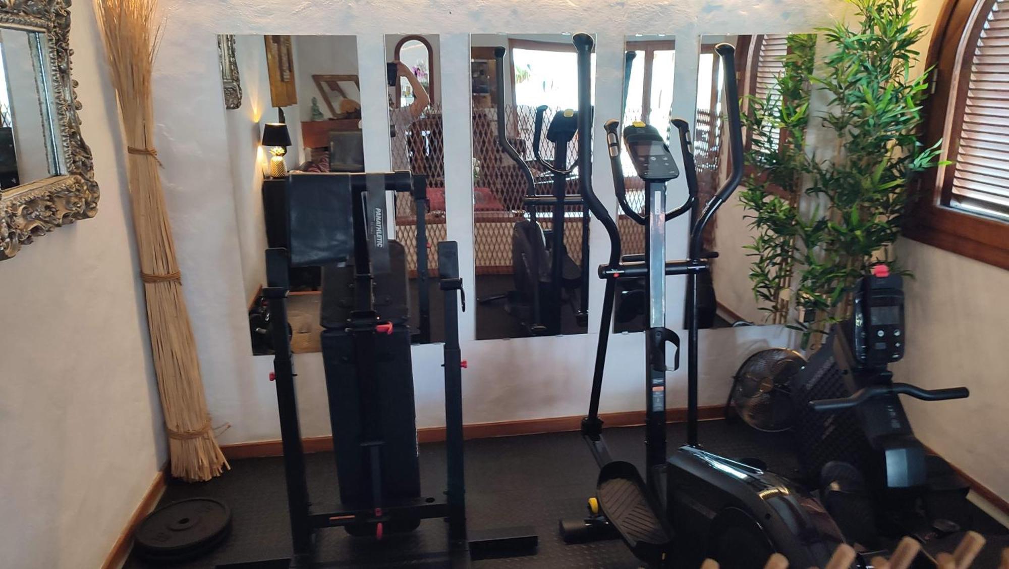 Birdcage Gay Men And Lifestyle (adults Only) Resort 4*