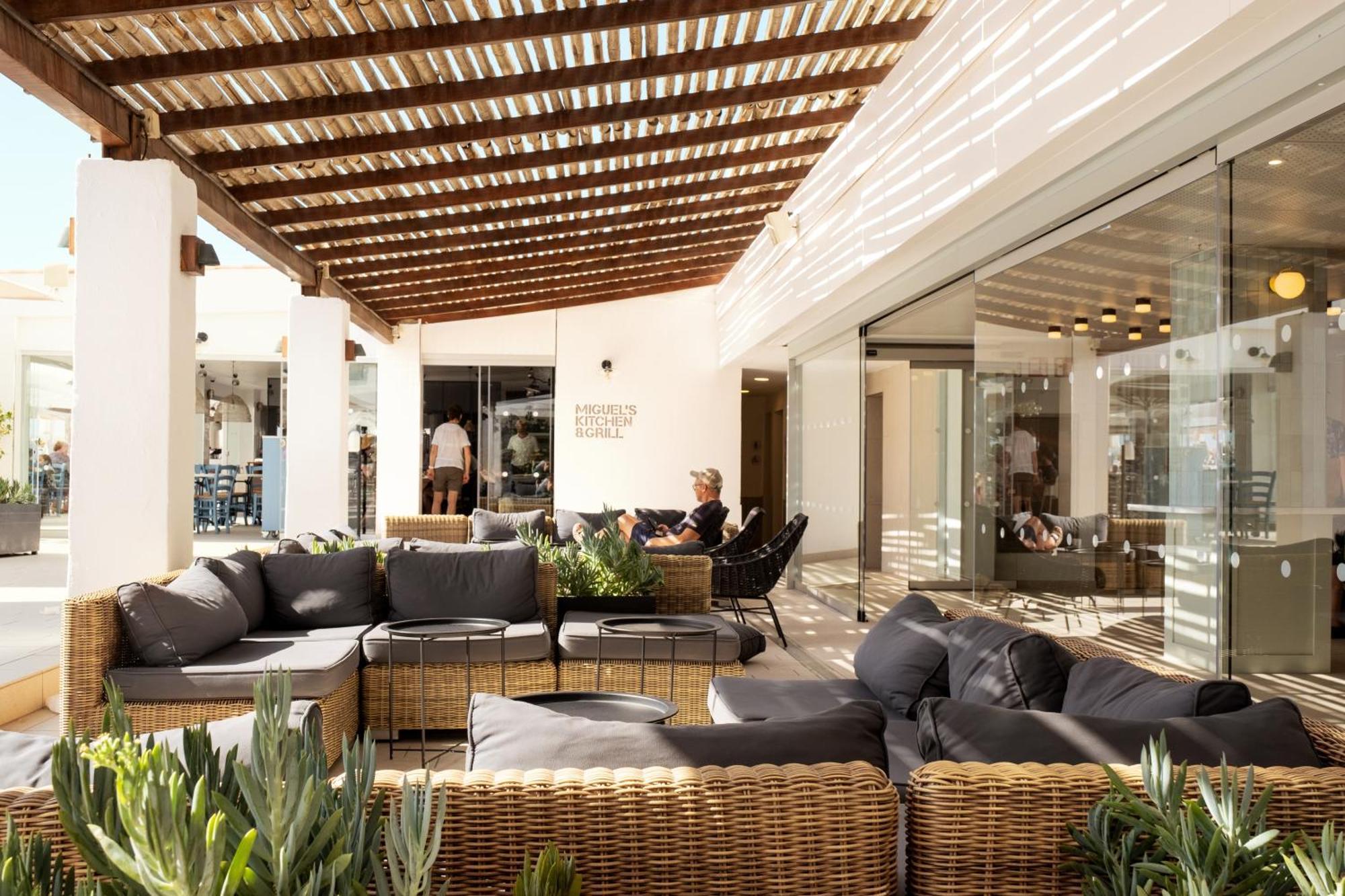 Sunwing Seafront Hotel