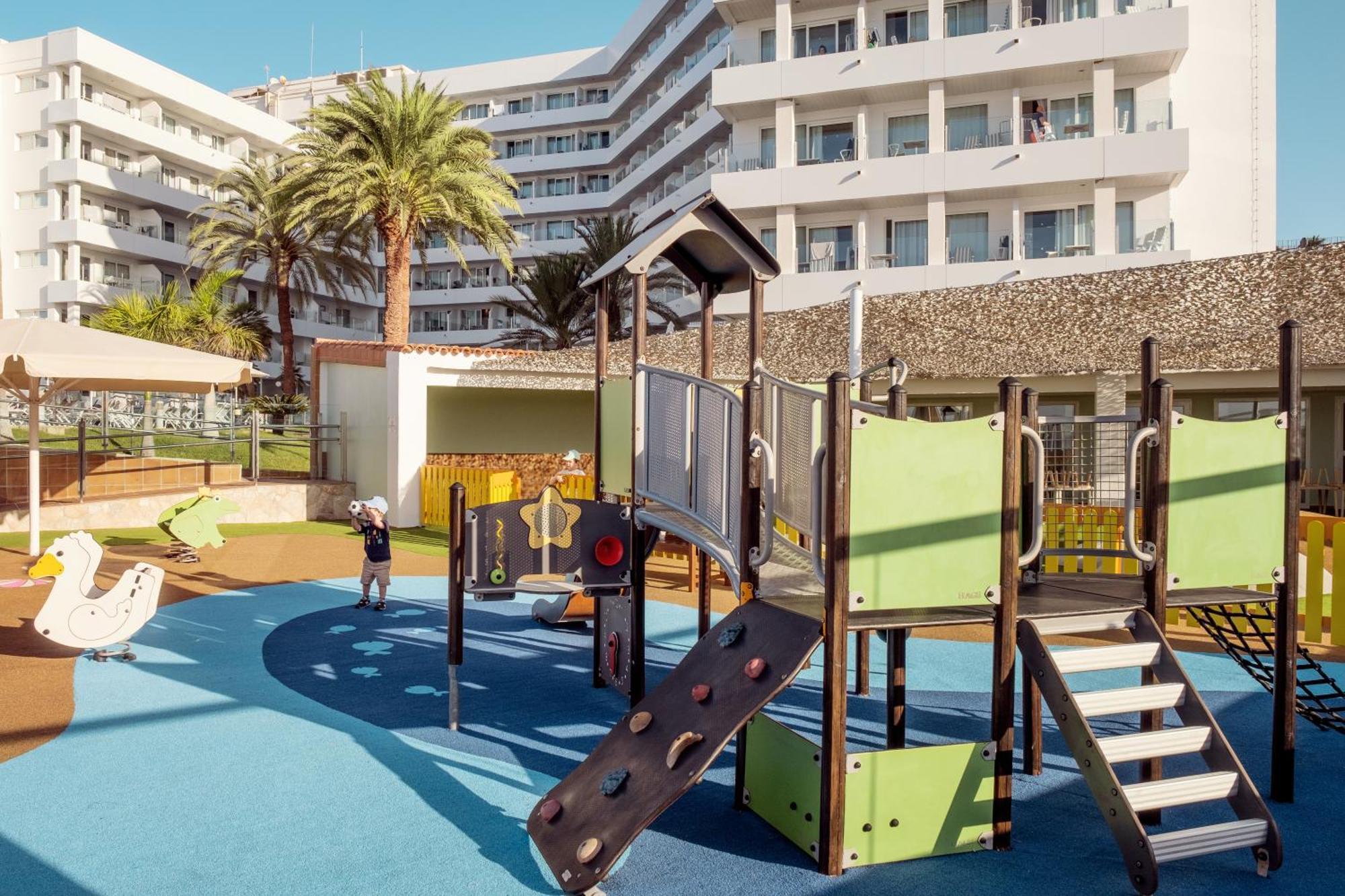 Sunwing Seafront Hotel