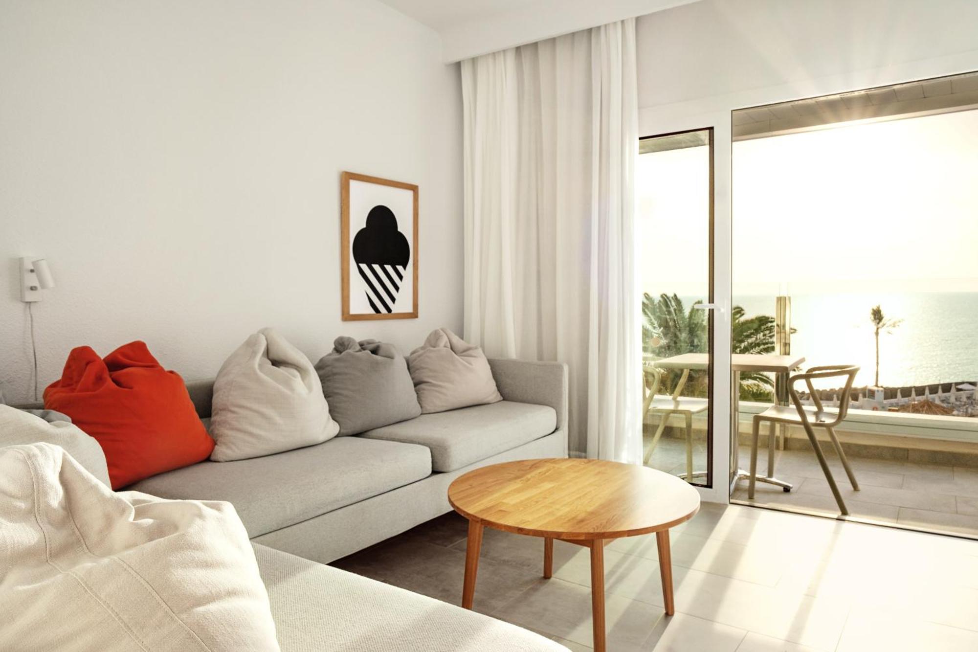 Sunwing Seafront 3*