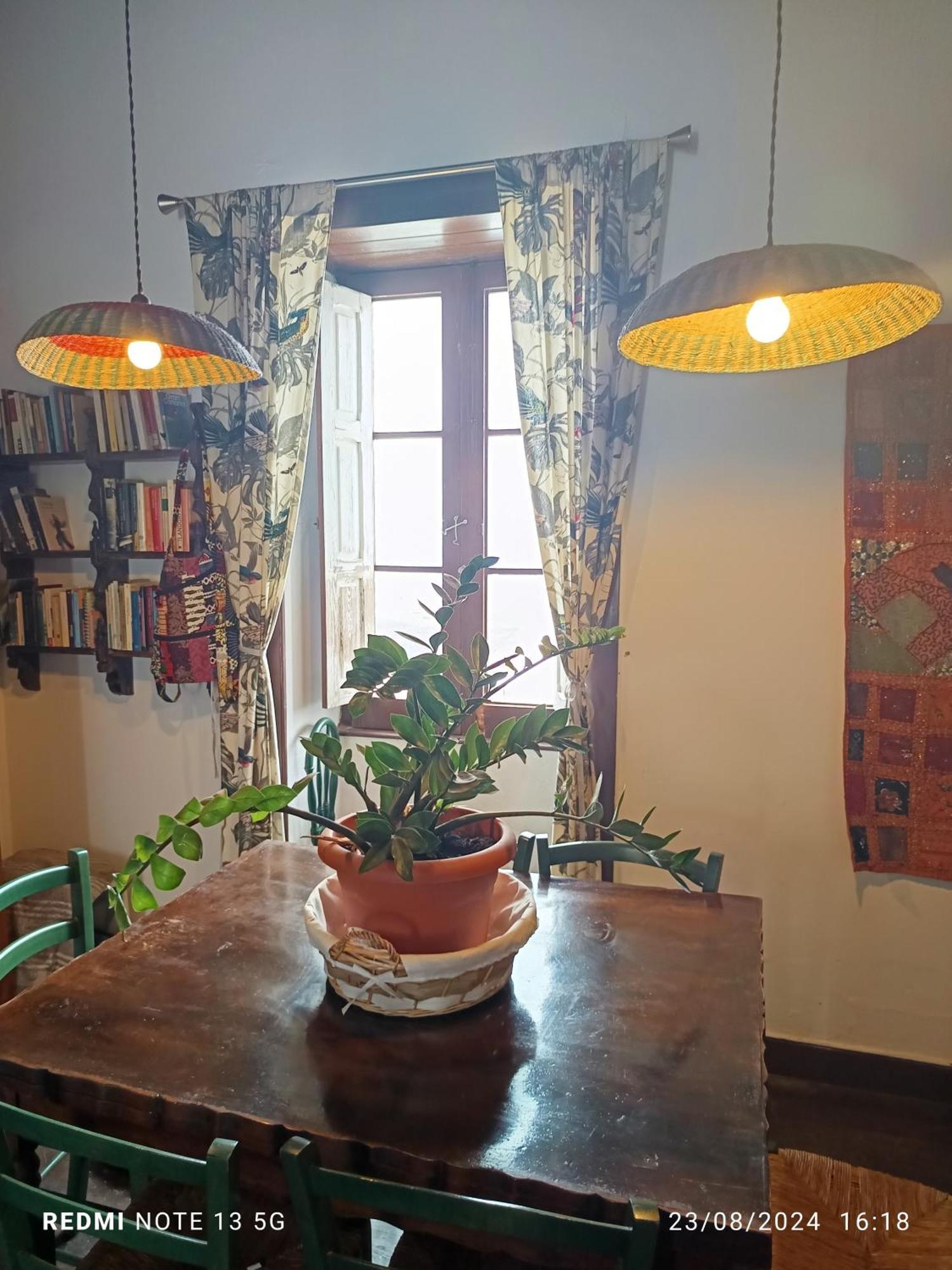 Acoran Family Guests House With Included Morning Yoga Practice *