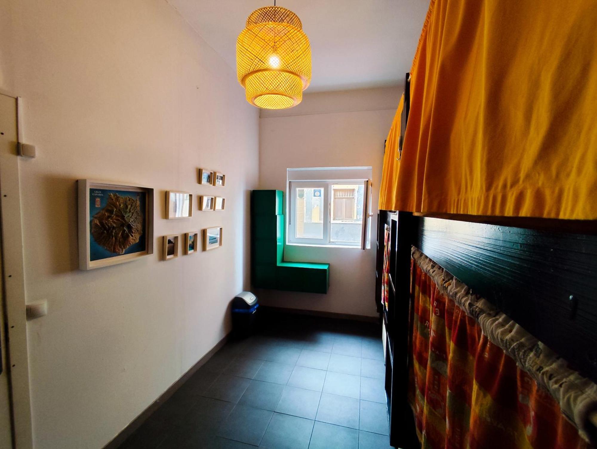 Hostal La Ventana Azul Surf *