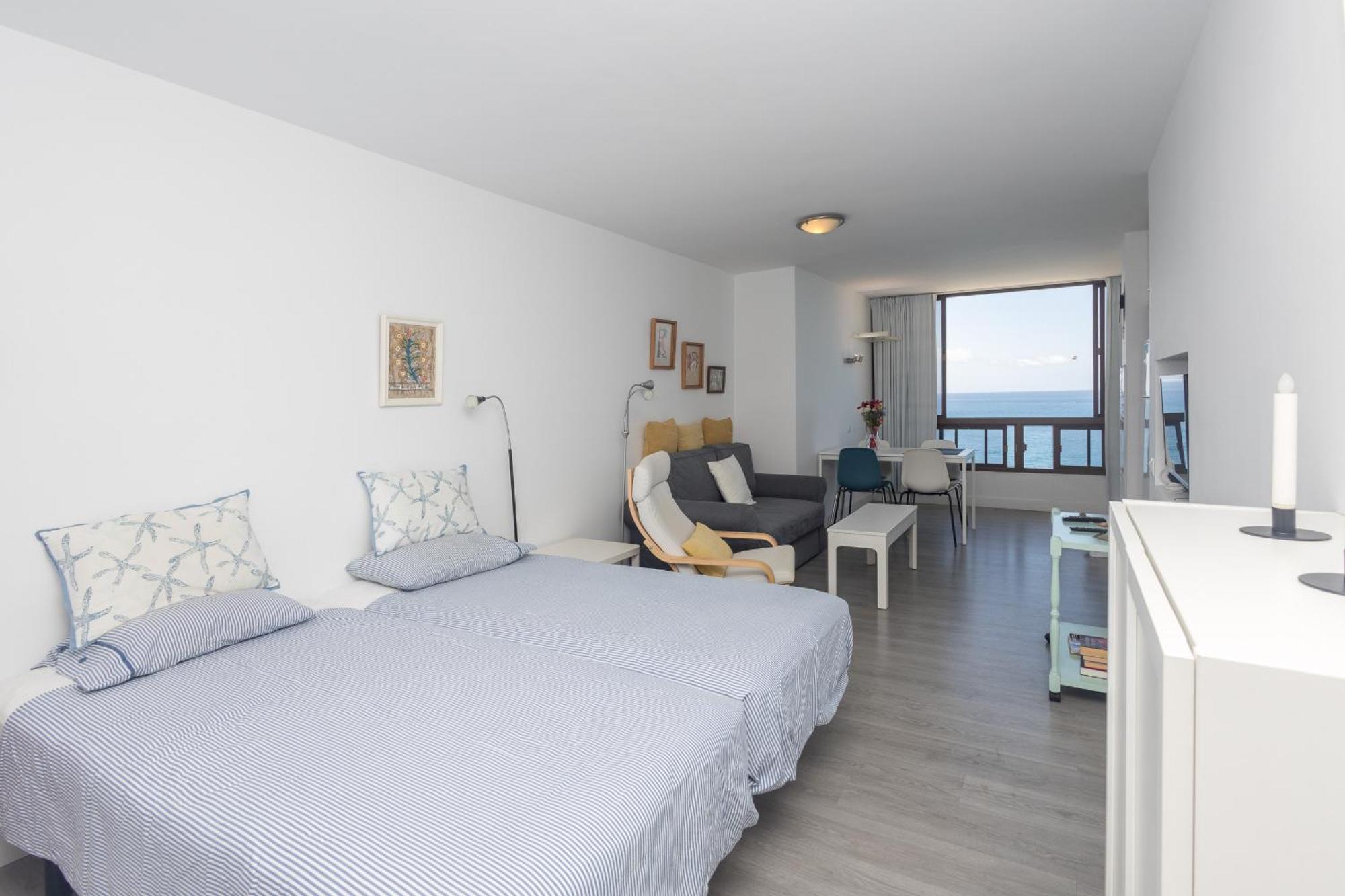 1st Line Don Paco Seaviews Appartement