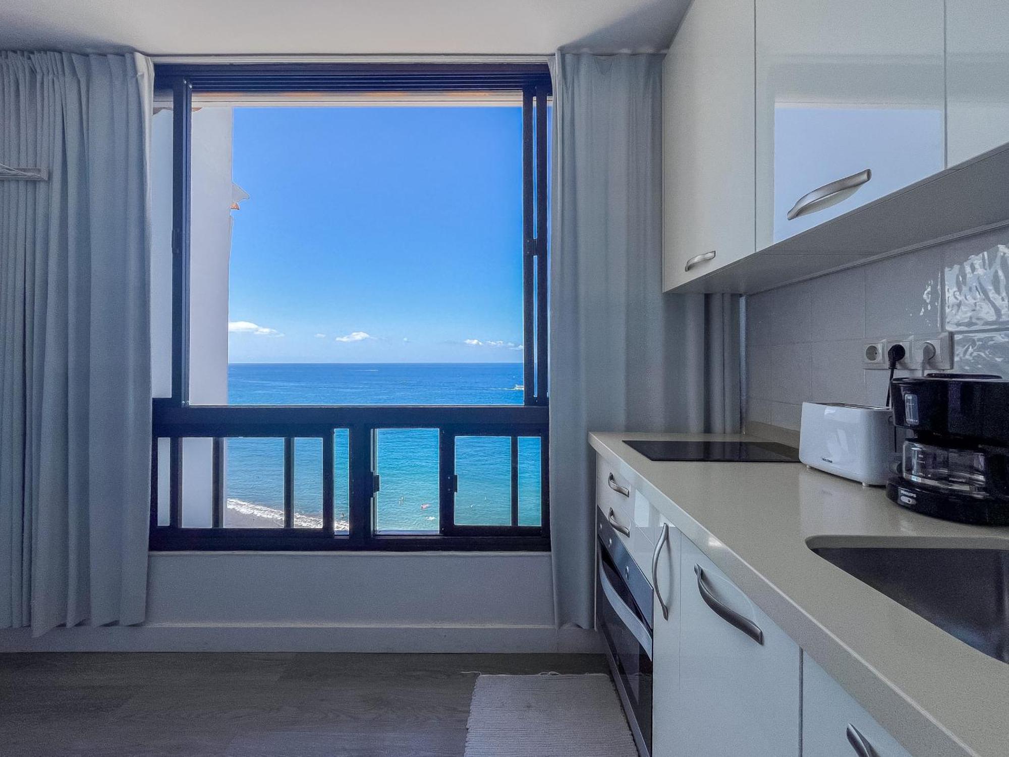 Appartement 1st Line Don Paco Seaviews *