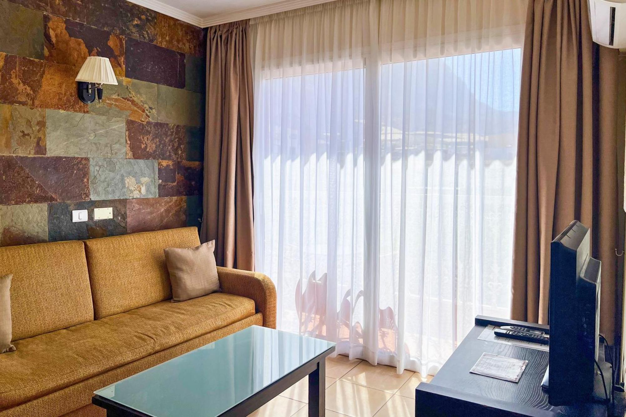 Hotel La Aldea