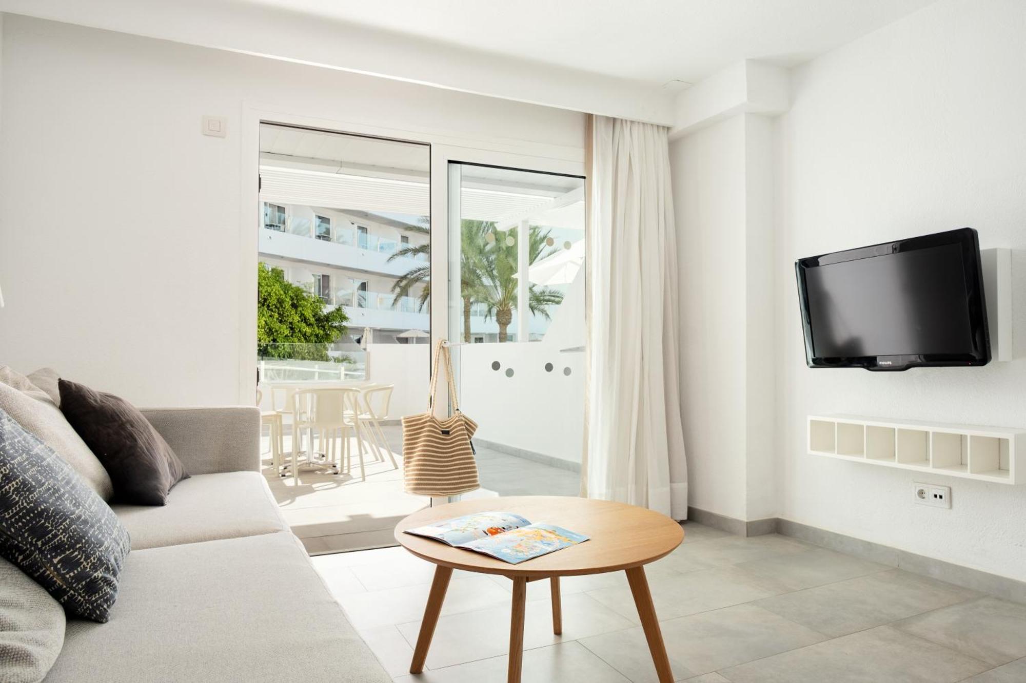 Sunwing Seafront Hotel