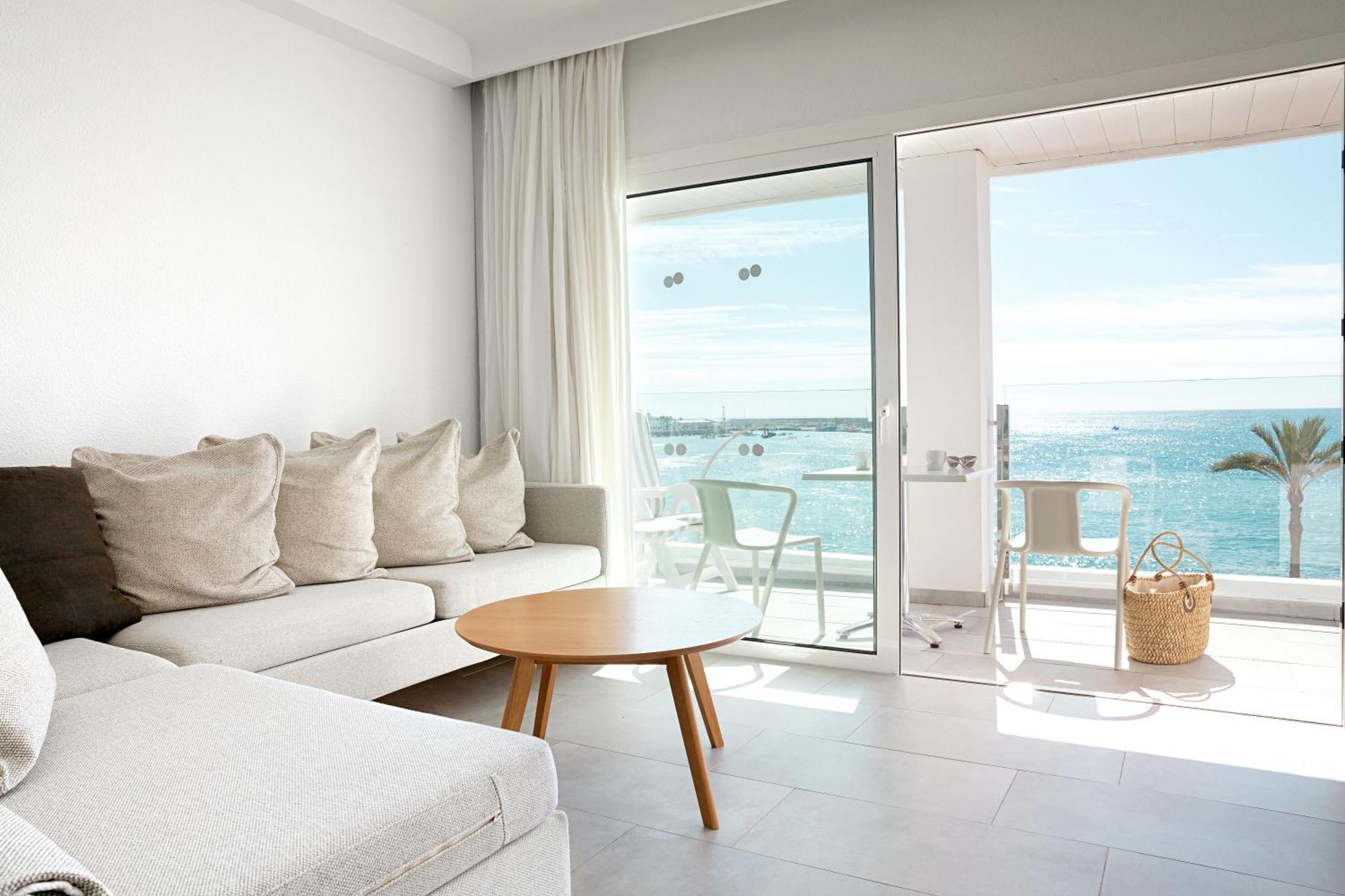 Sunwing Seafront 3*