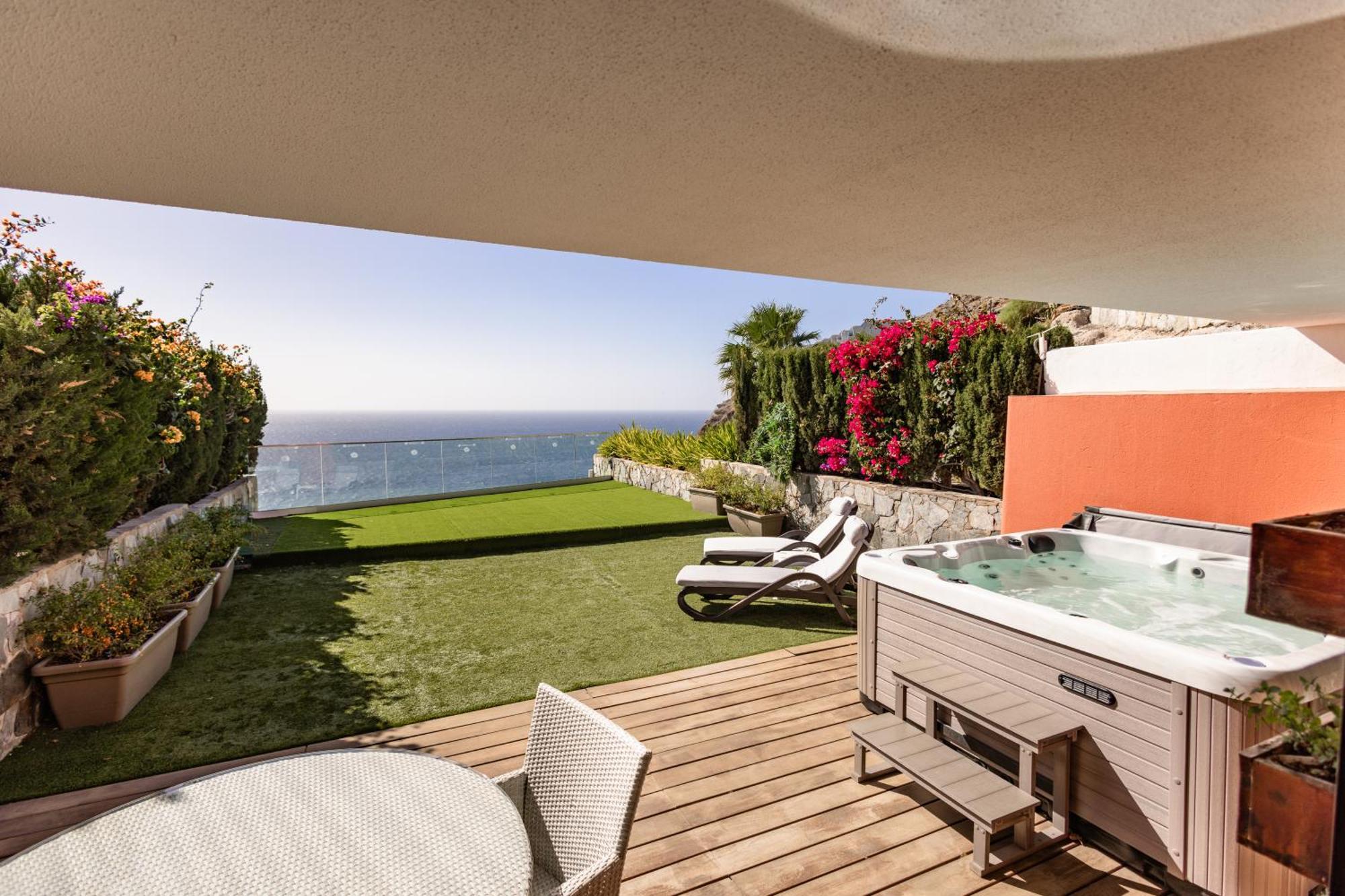 Aparthotel Serenity Amadores