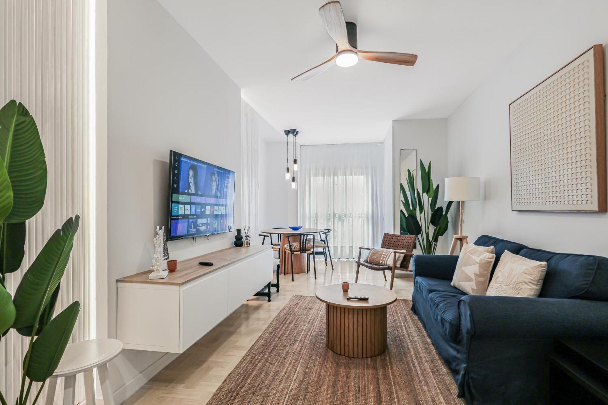 Skyline Beachfront Retreat Apartment