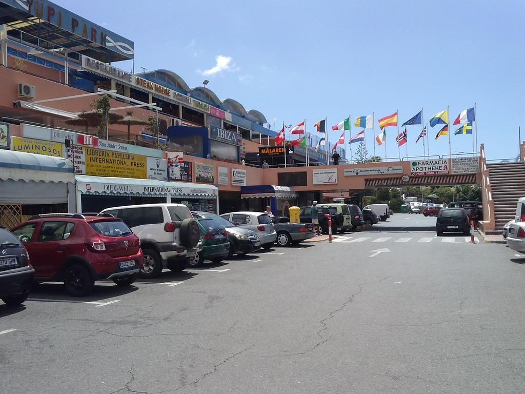 Aparthotel El Yate 4*