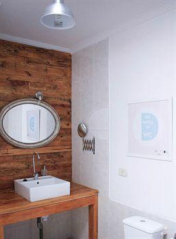 Hitide House Albergue *