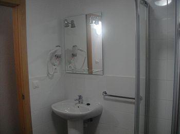 Mhc Arenales 2*