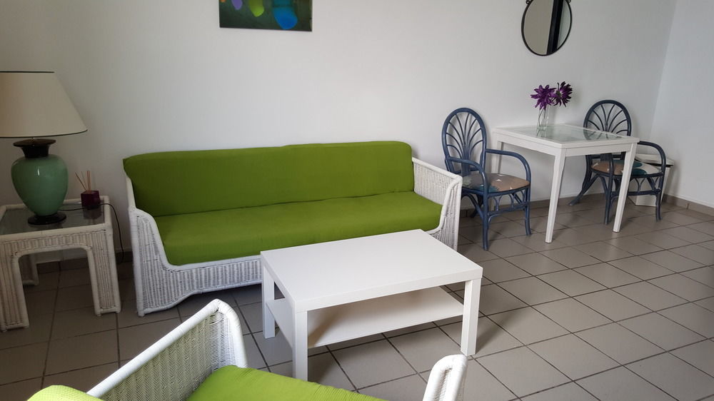 Ciw Hostel *