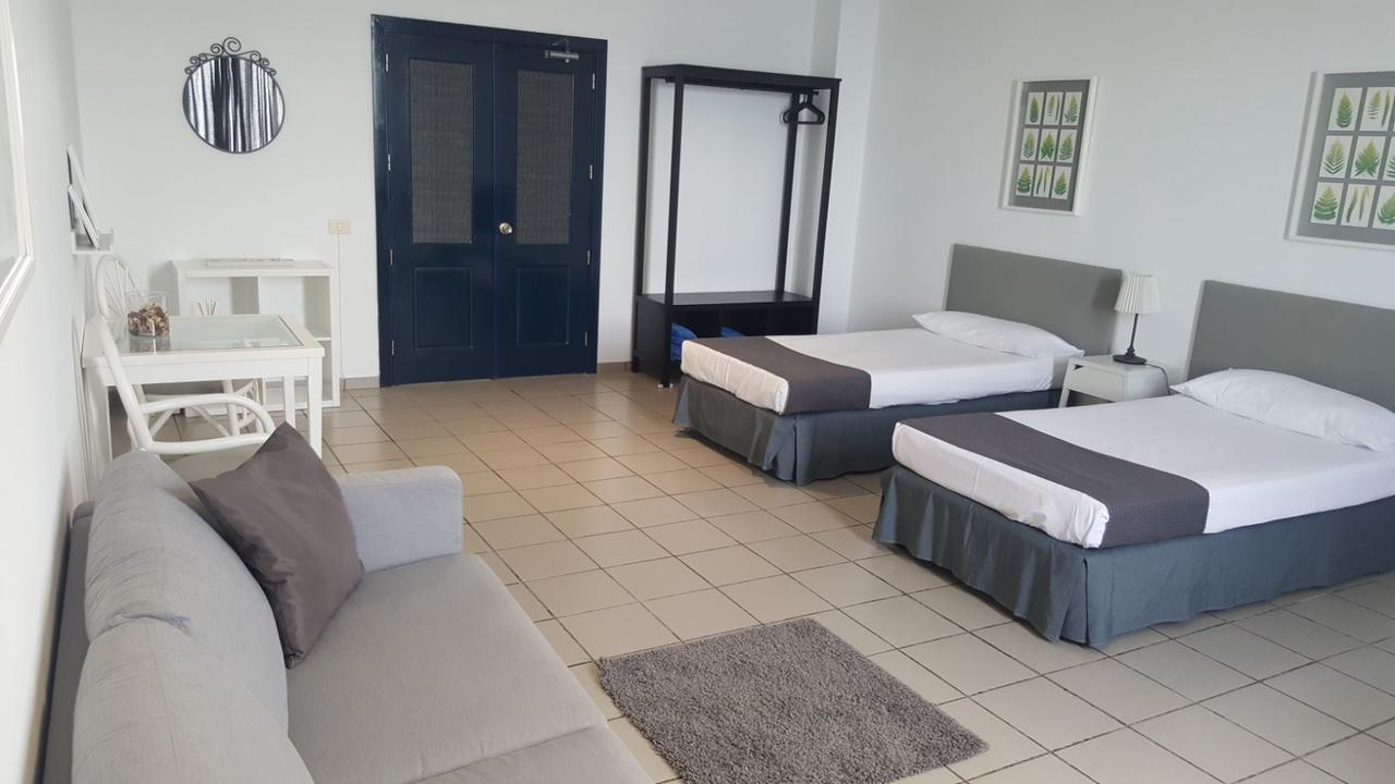 Ciw Hostel *