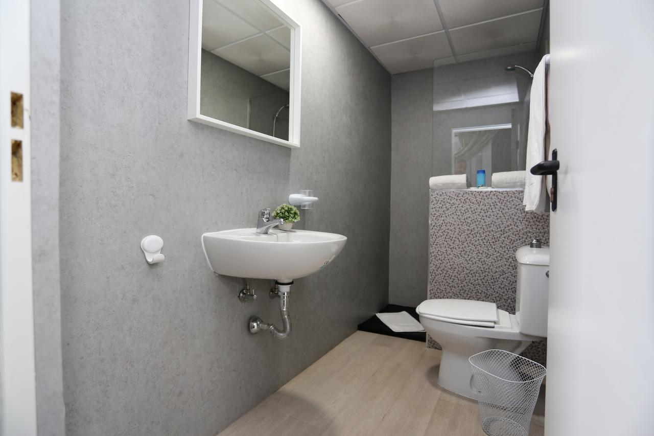 Hotel The Vintage Club Caters To Gay Men 3*
