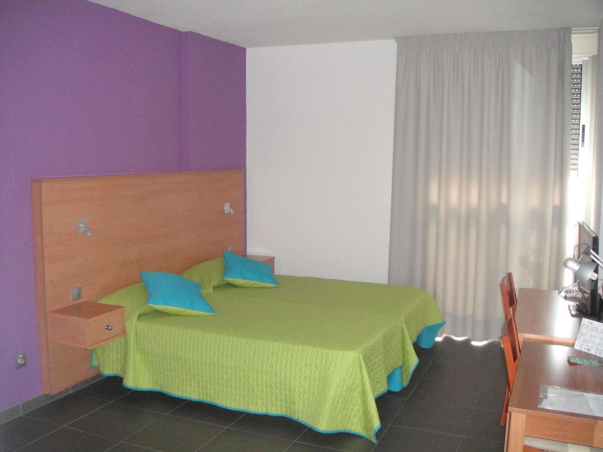 Mhc Arenales Hotel