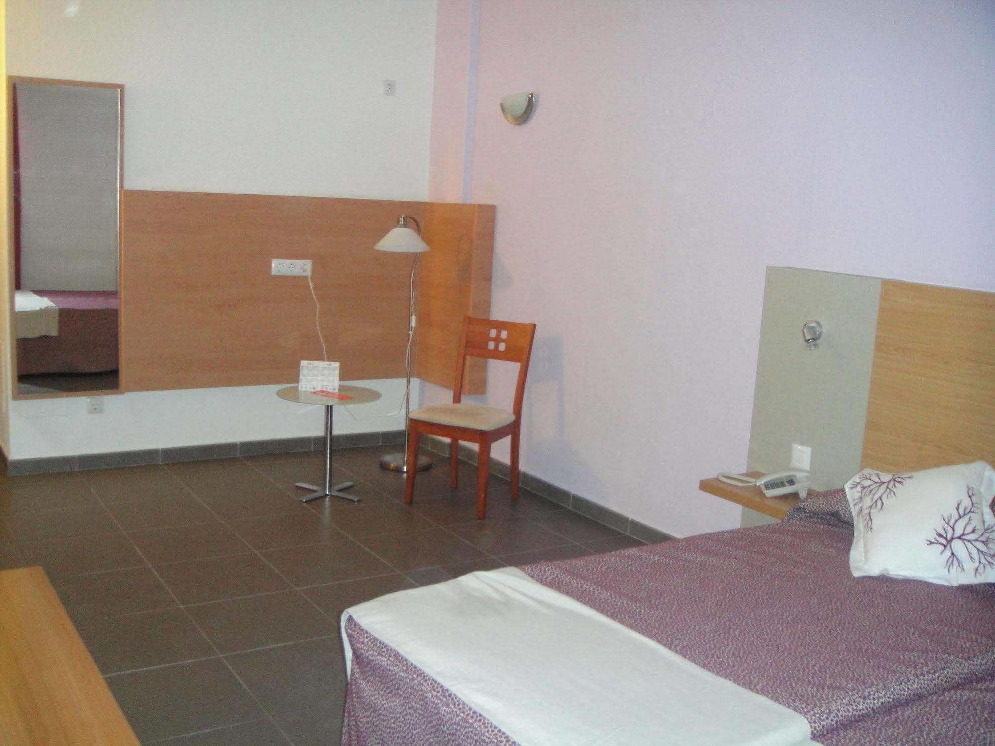 Hotel Mhc Arenales Las Palmas