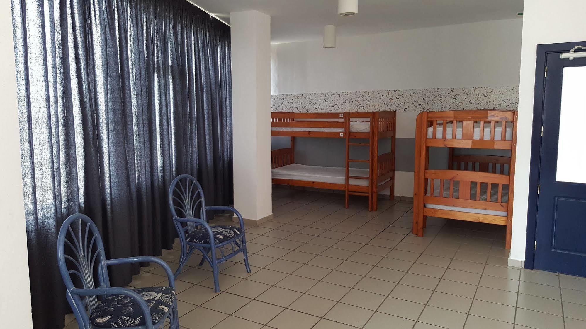 Ciw Hostel *