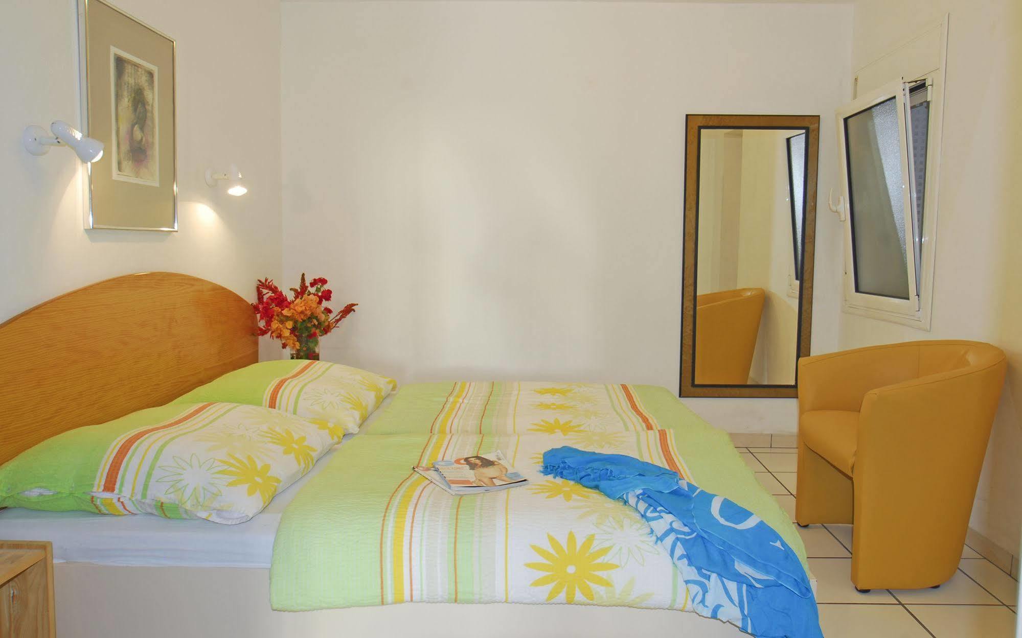 Cura Sol (adults Only) 2*