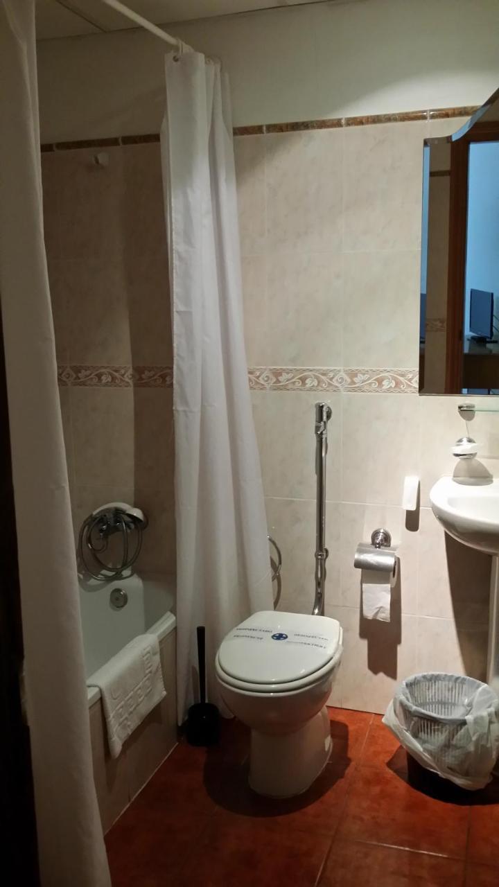 Cascajos Hotel *