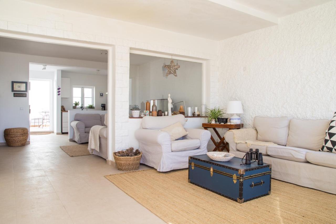 Tauro Platero Beach Bungalow Villa