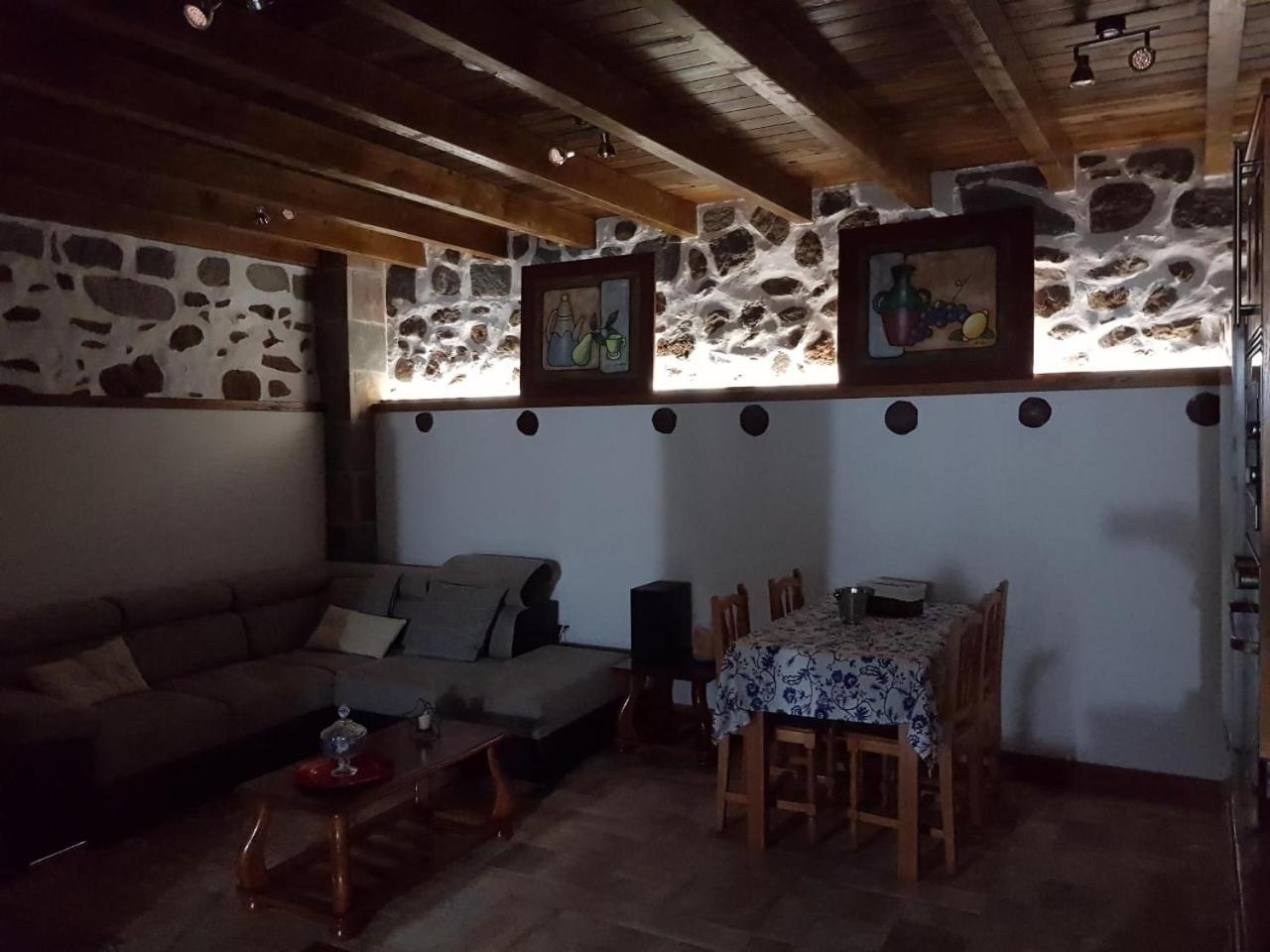 Holiday home Cho Almeida Vega de San Mateo