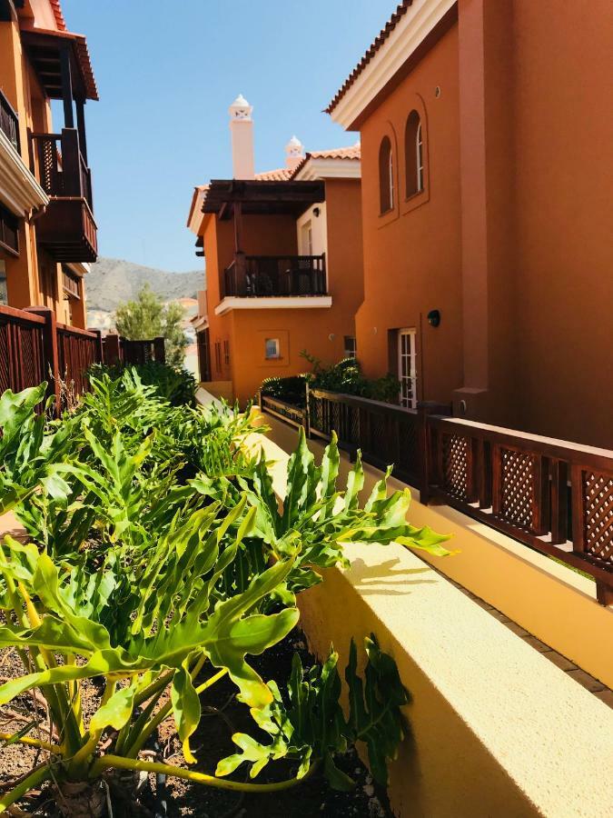 La Casa Canaria * La Playa de Arguineguín