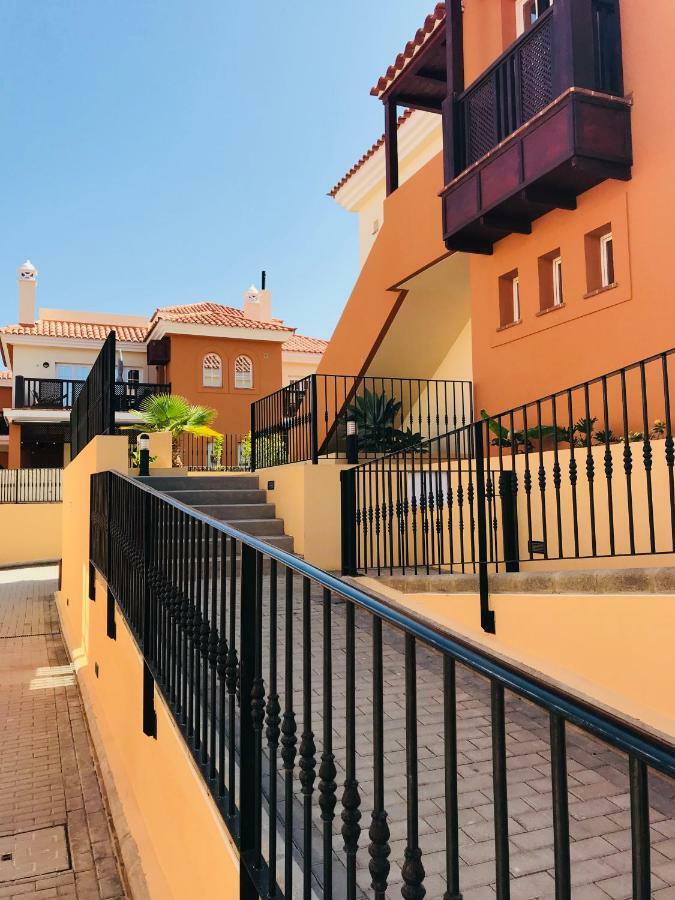 La Casa Canaria * La Playa de Arguineguín