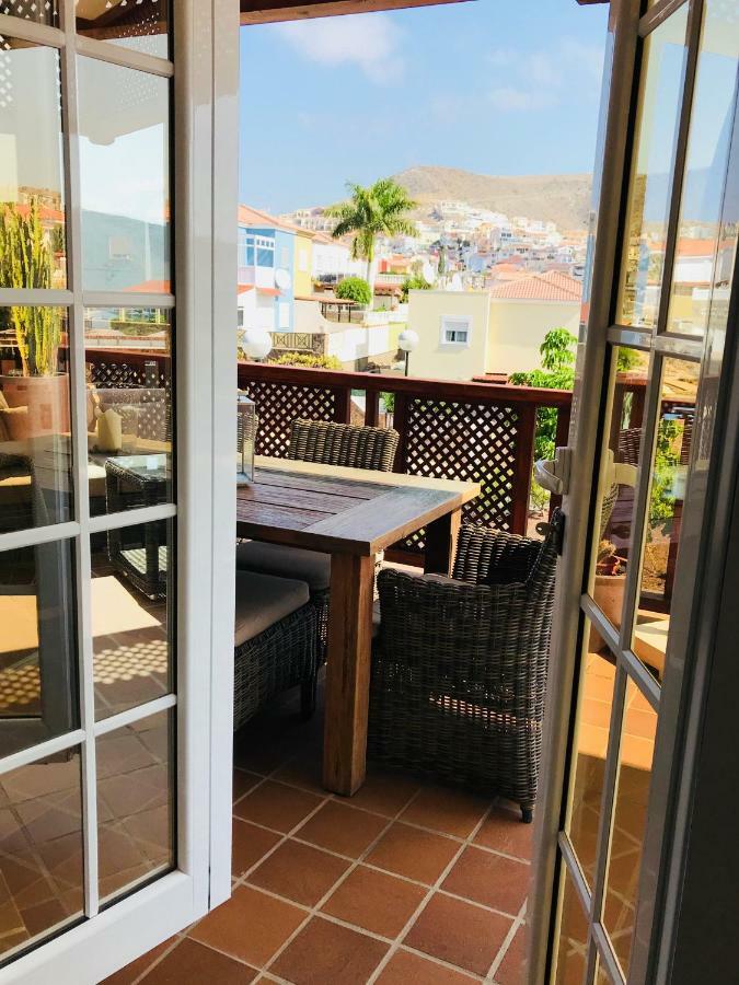 La Casa Canaria * La Playa de Arguineguín