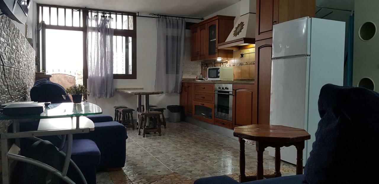 Low Cost Wifi Free Guest house Playa del Ingles (Gran Canaria)