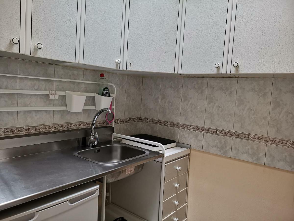 Low Cost Wifi Free Guest house Playa del Ingles (Gran Canaria)