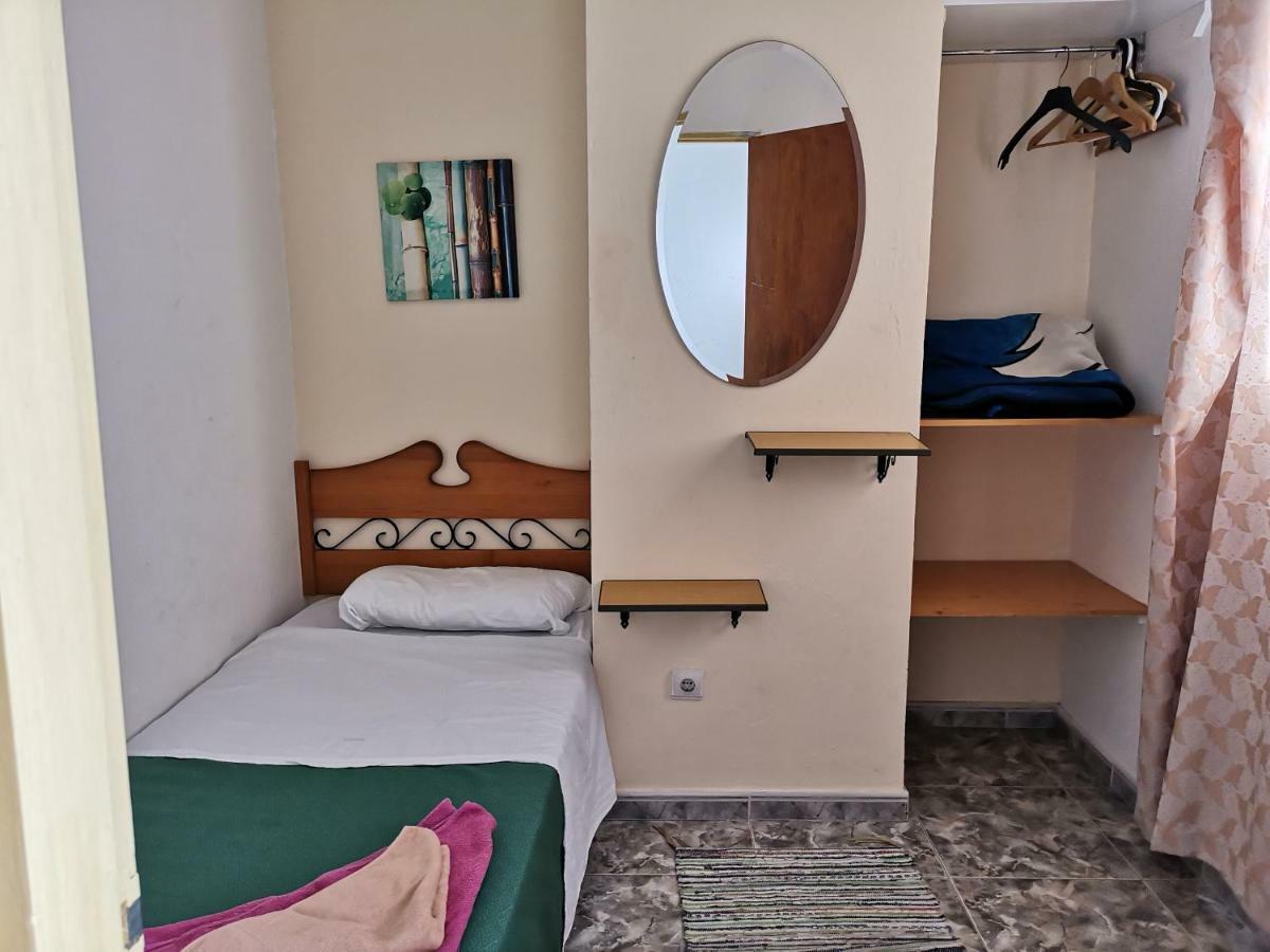 Low Cost Wifi Free Guest house