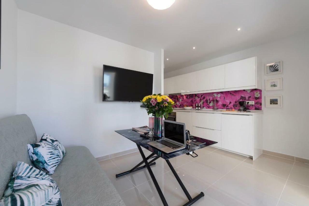 Sea View 2br Toploctaion Heated Pool 5 Min To