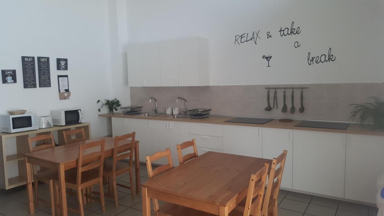 Ciw Hostel *