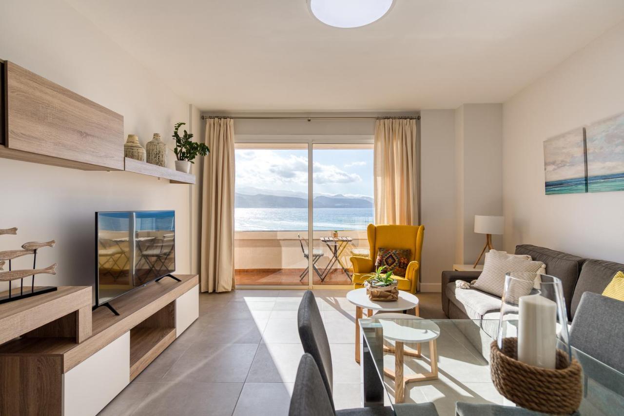 Living Canteras Homes - Bright Beachfront Apartment