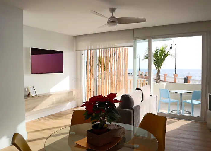 Durmiendo Sobre El Mar, Vivienda La Baja Grande