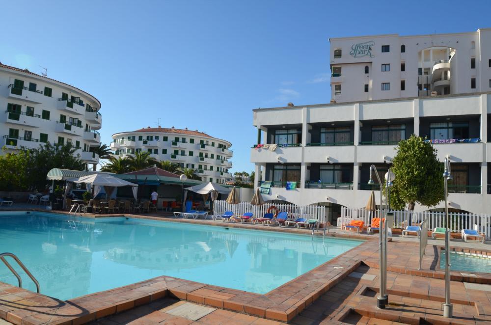 Green Park Aparthotel 2*