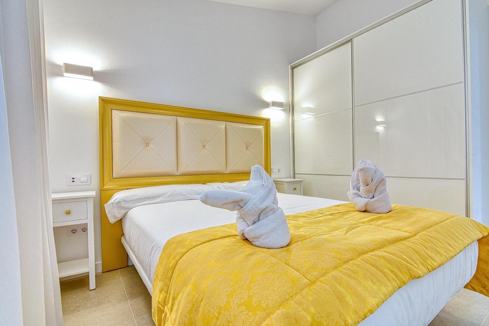 Adonis Apartment