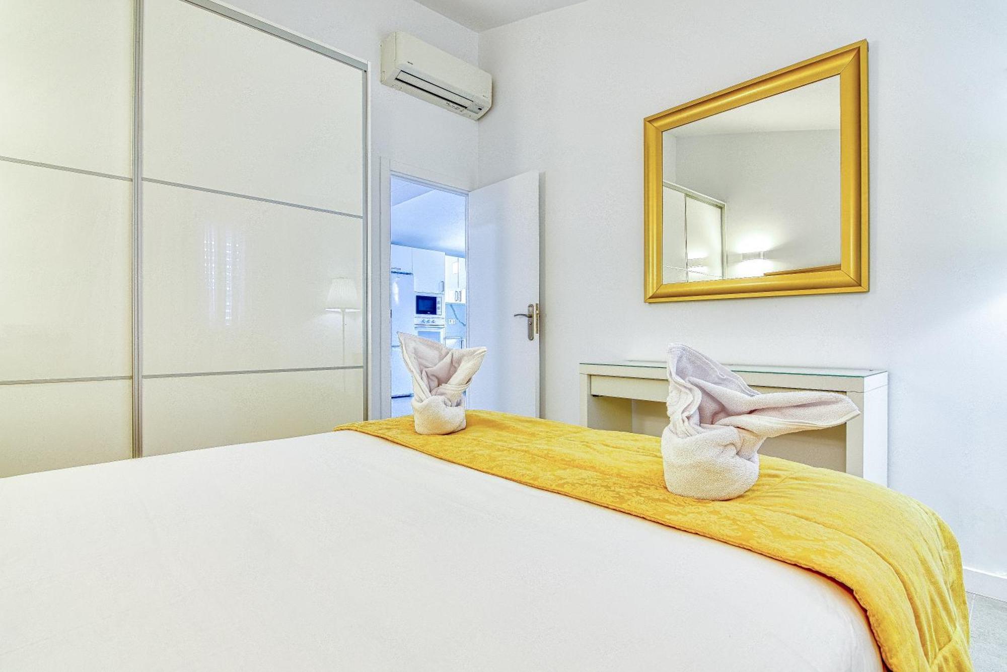 Adonis Apartment *