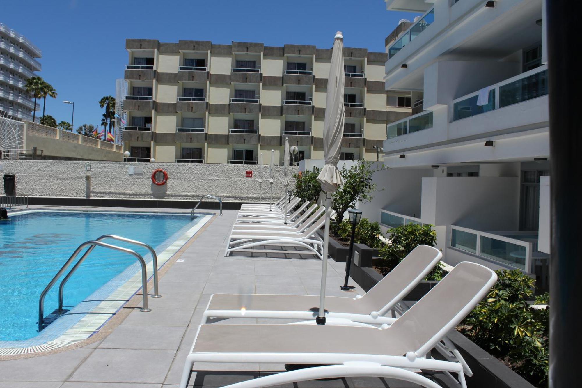 Apartahotel Fayna