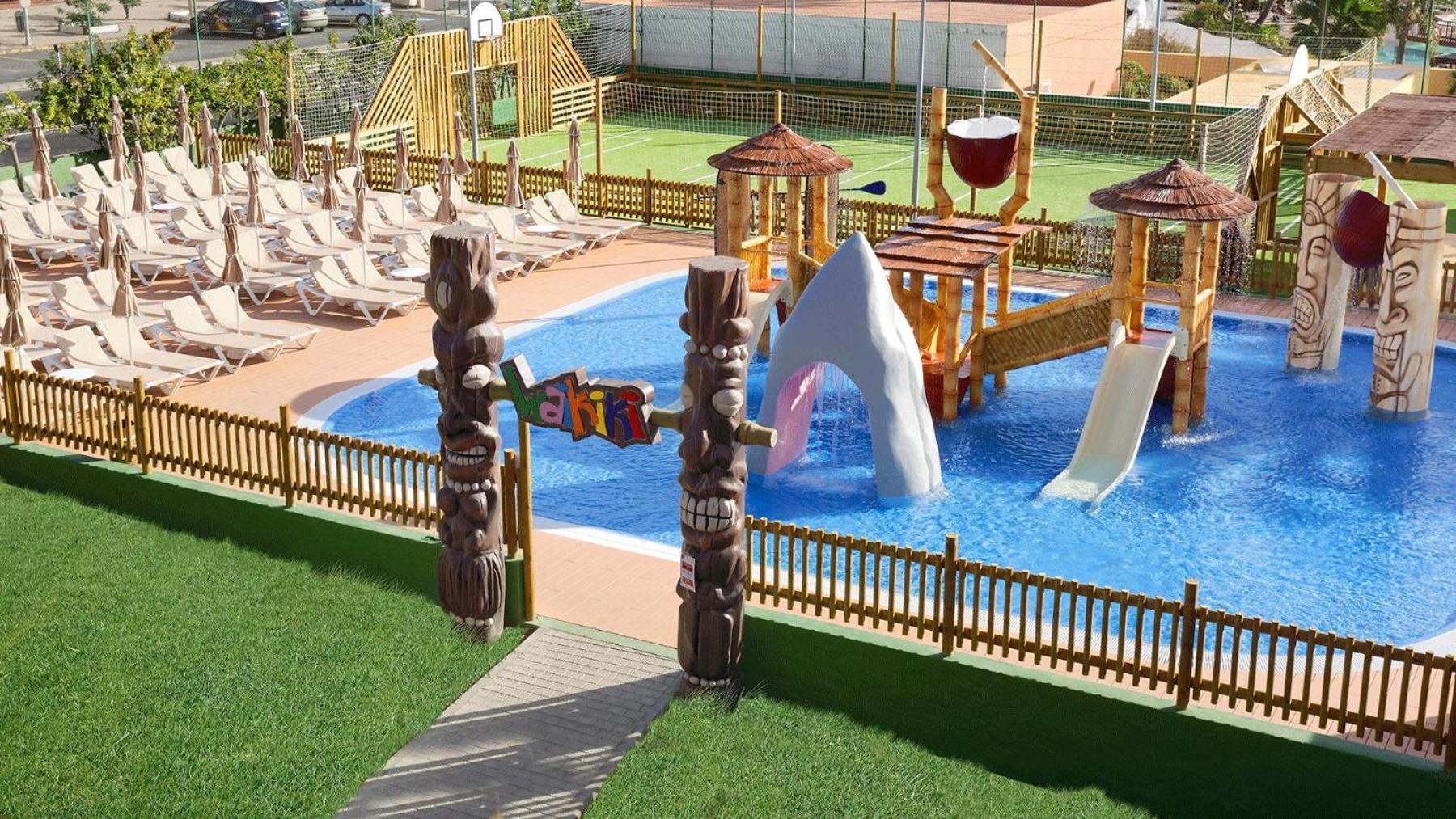 Servatur Waikiki Hotel 4*