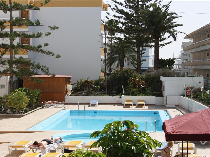 Eo Rosas Apartment