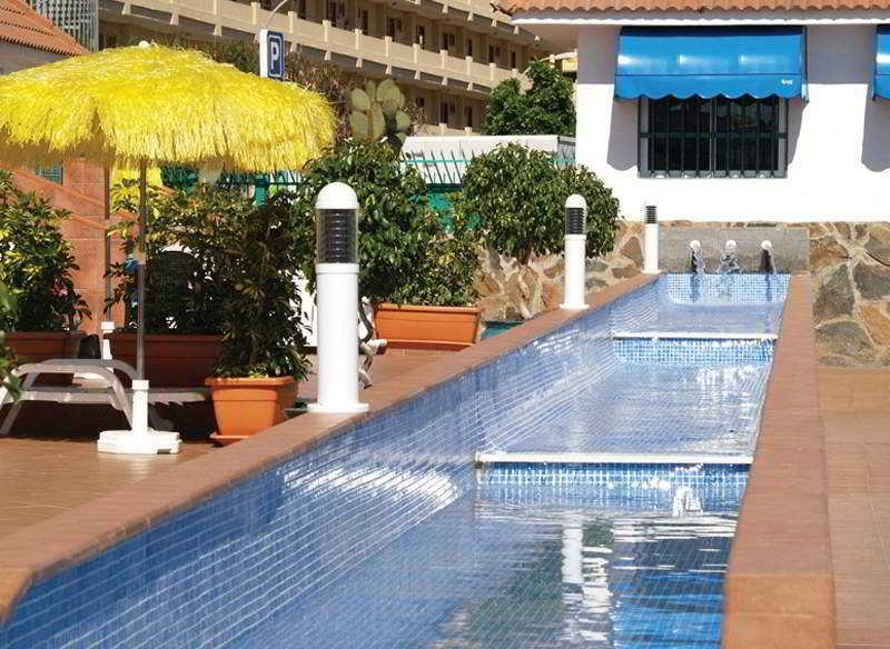 Aqua Beach Bungalows - Gay Men Only (adults Only)